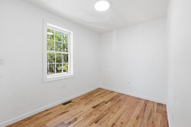 39 Hiland Road, Charlton, MA 01507