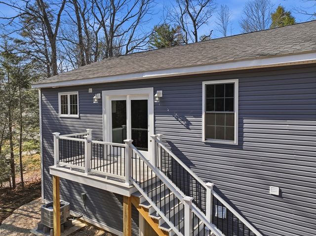 39 Hiland Road, Charlton, MA 01507