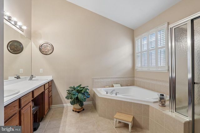 39 DANBURY RD, Woolwich Twp, NJ 08085