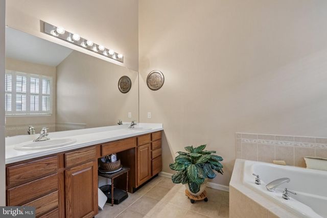 39 DANBURY RD, Woolwich Twp, NJ 08085