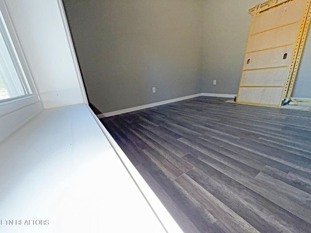 612 W Fir St, Lafollette, TN 37766