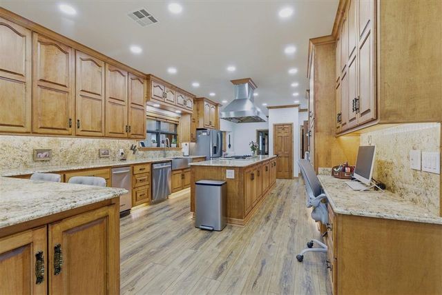 1470 Tan Tara Circle, Moss Bluff, LA 70611