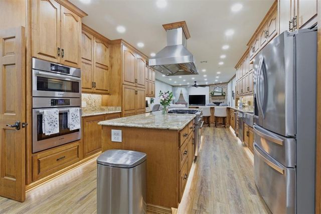 1470 Tan Tara Circle, Moss Bluff, LA 70611