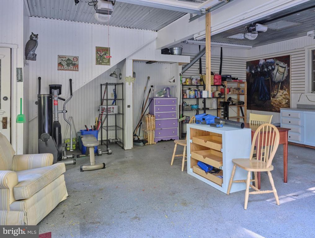 14 LEDGE LN, Pipersville, PA 18947