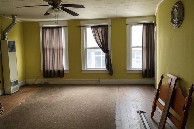 117 S Main Street, Elkader, IA 52043