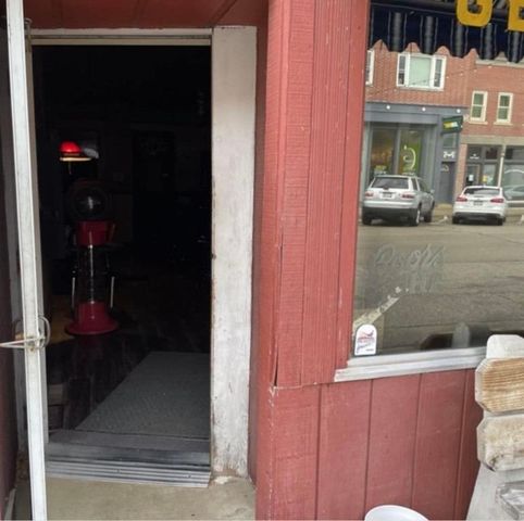 117 S Main Street, Elkader, IA 52043