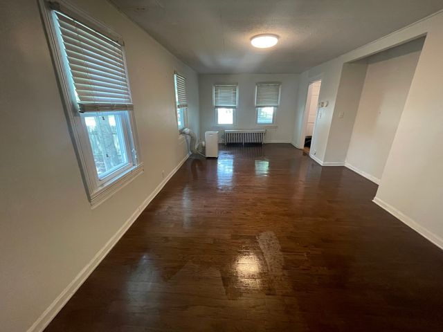 230 E ELM Street, Sycamore, IL 60178