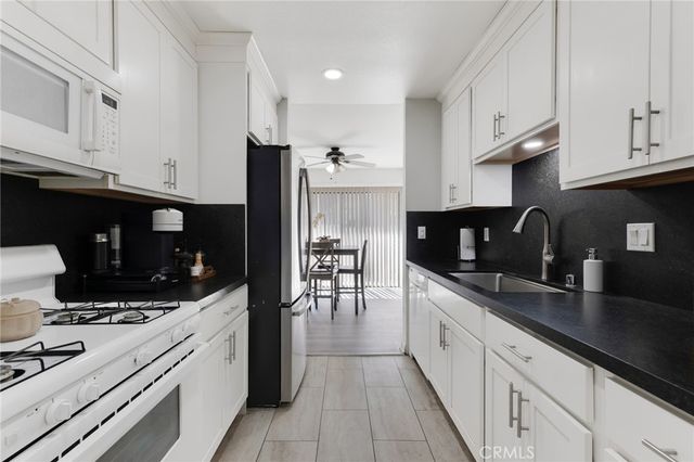 8430 Langdon Avenue 1, North Hills, CA 91343