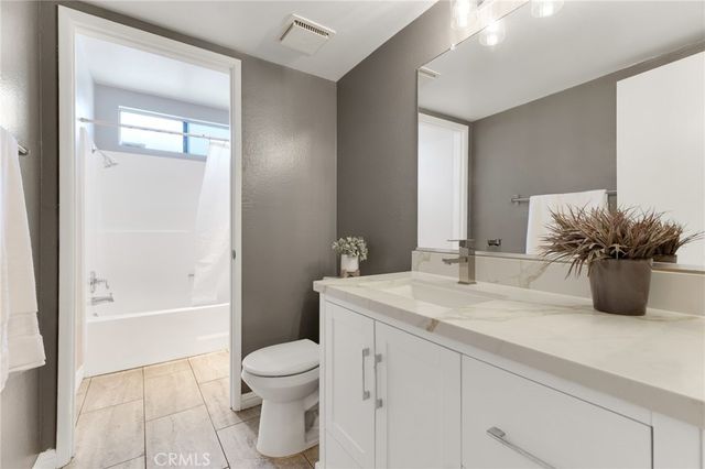 8430 Langdon Avenue 1, North Hills, CA 91343