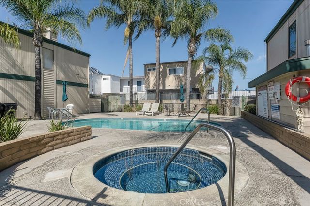 8430 Langdon Avenue 1, North Hills, CA 91343