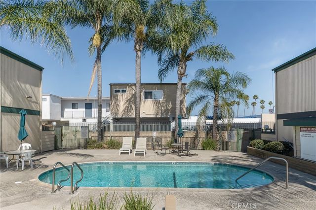 8430 Langdon Avenue 1, North Hills, CA 91343
