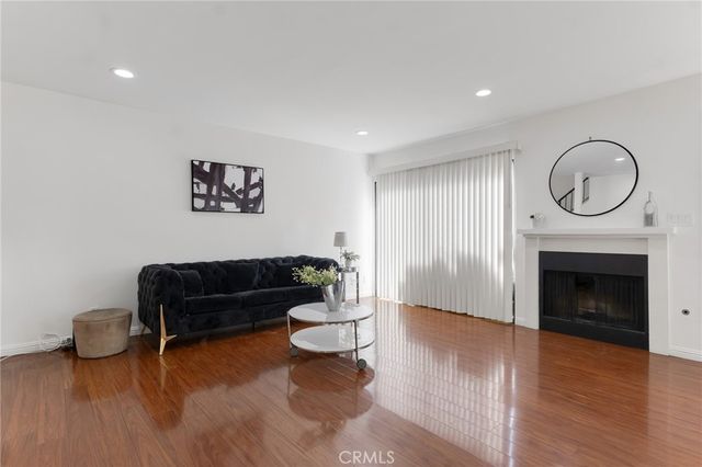 8430 Langdon Avenue 1, North Hills, CA 91343