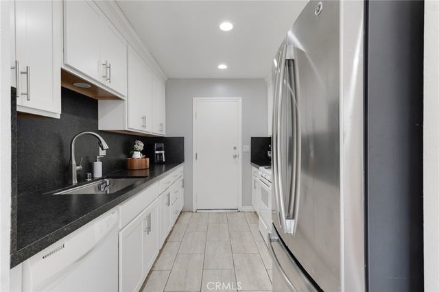 8430 Langdon Avenue 1, North Hills, CA 91343