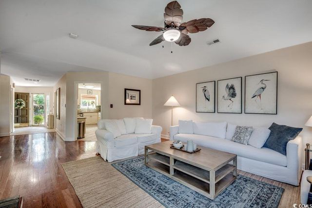 8 Martinique Dr., Myrtle Beach, SC 29572