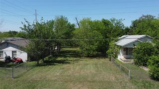 408 Symes ST, Taylor, TX 76574