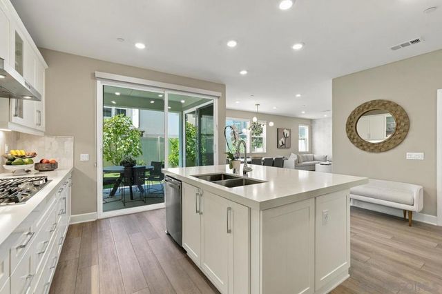 8246 Waverly, San Diego, CA 92129