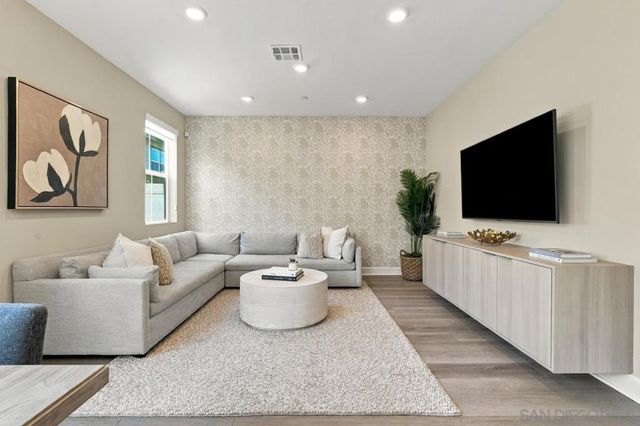 8246 Waverly, San Diego, CA 92129