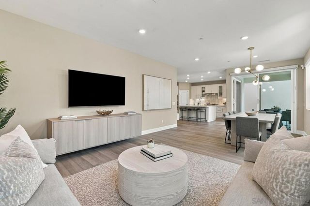 8246 Waverly, San Diego, CA 92129