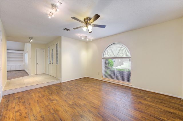 12810 Chaseland Lane, Houston, TX 77077