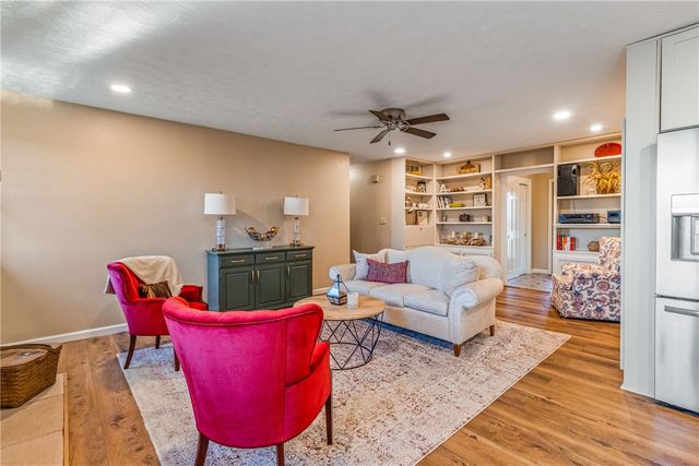 610 W Alex Bell Road, Washington Twp, OH 45459