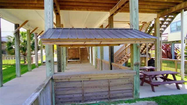 12930 Buccaneer Parkway, Freeport, TX 77541