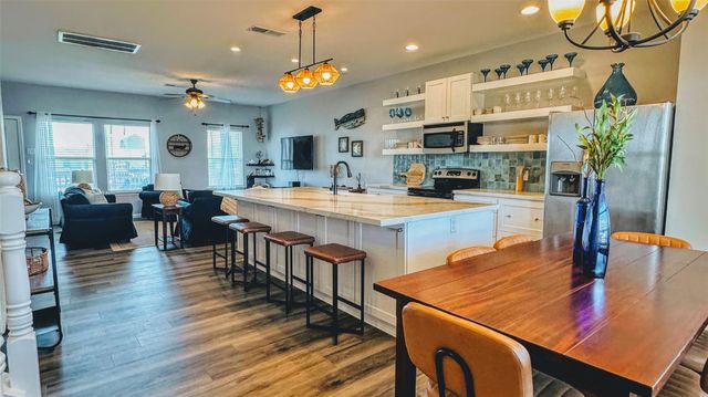 12930 Buccaneer Parkway, Freeport, TX 77541