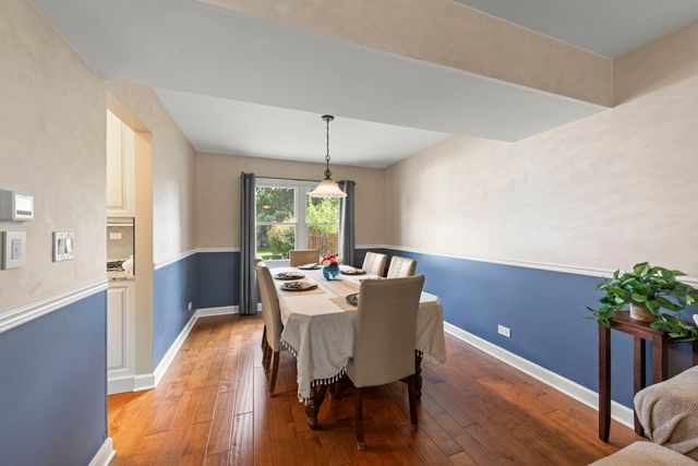 1608 Lois Ann Lane, Naperville, IL 60563