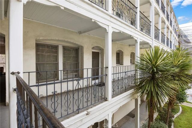 4125 S Figueroa 202, Los Angeles, CA 90037