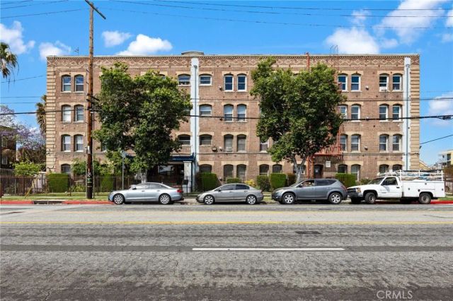 4125 S Figueroa 202, Los Angeles, CA 90037