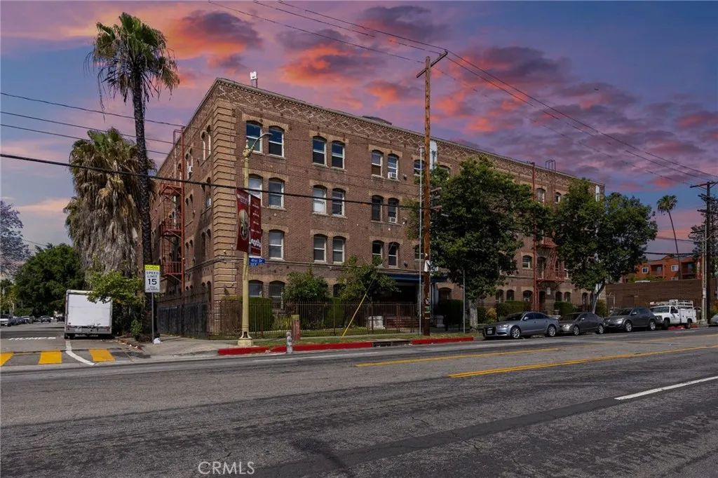 4125 S Figueroa 202, Los Angeles, CA 90037