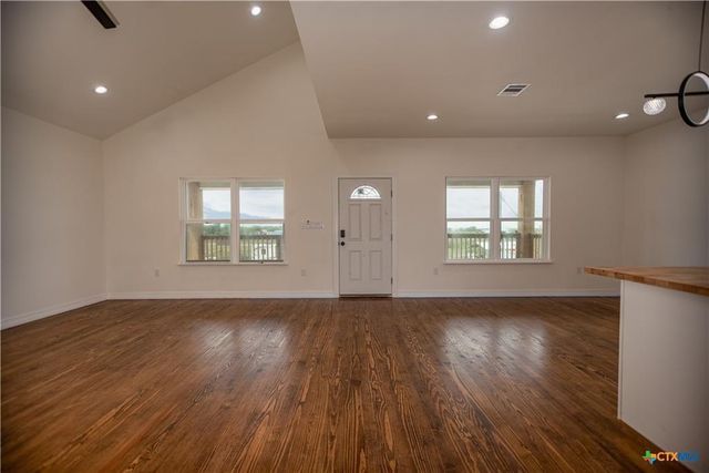 177 Powderhorn Lane, Port Lavaca, TX 77979