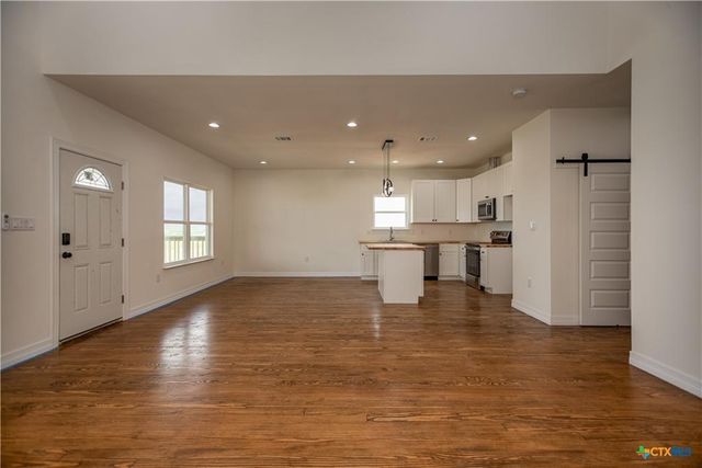 177 Powderhorn Lane, Port Lavaca, TX 77979