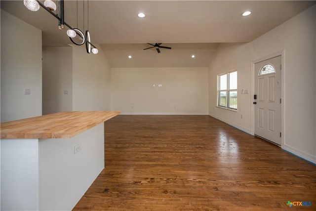 177 Powderhorn Lane, Port Lavaca, TX 77979