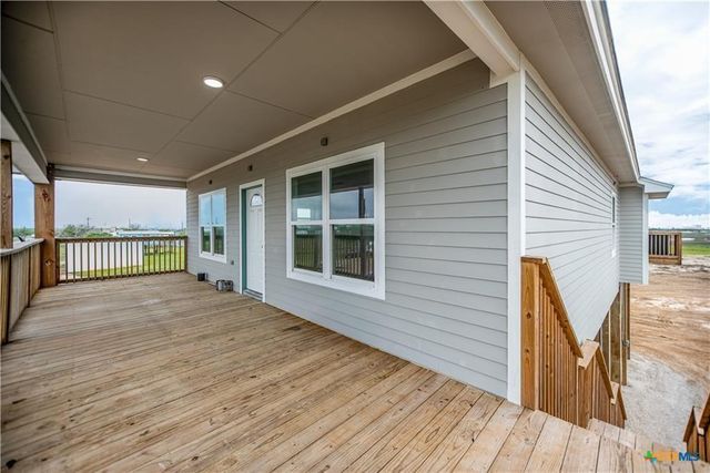177 Powderhorn Lane, Port Lavaca, TX 77979