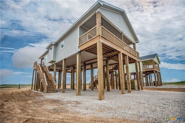 177 Powderhorn Lane, Port Lavaca, TX 77979