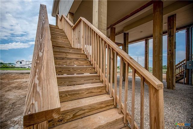 177 Powderhorn Lane, Port Lavaca, TX 77979