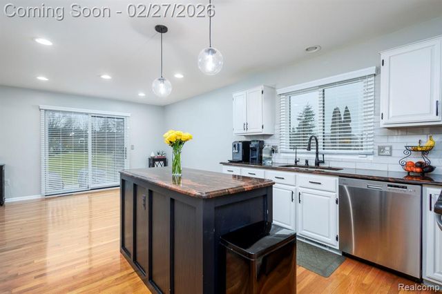 43524 Austin Drive, Sterling Heights, MI 48314