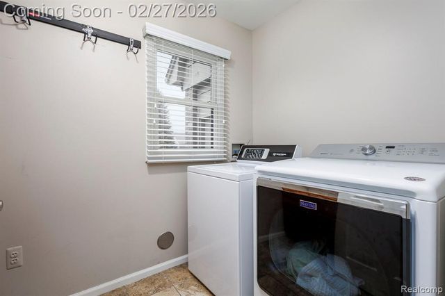 43524 Austin Drive, Sterling Heights, MI 48314