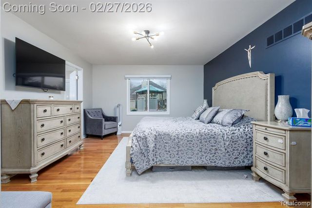 43524 Austin Drive, Sterling Heights, MI 48314