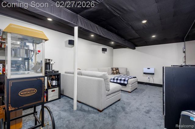 43524 Austin Drive, Sterling Heights, MI 48314