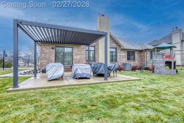 43524 Austin Drive, Sterling Heights, MI 48314