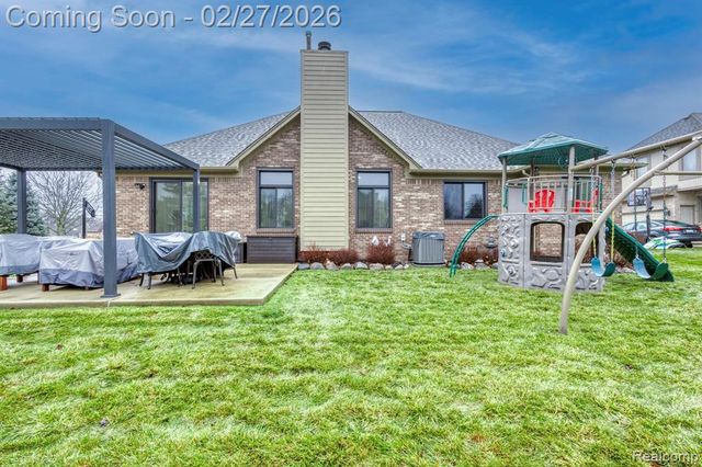 43524 Austin Drive, Sterling Heights, MI 48314