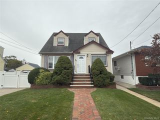 46 Copiague Street 2, Valley Stream, NY 11580