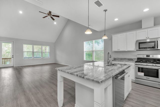 303 Key Lime Place, Crestview, FL 32536