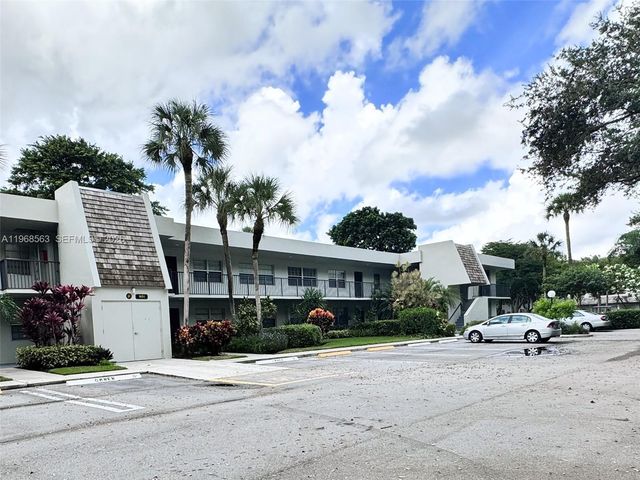 901 W Cypress Ln 201, Pompano Beach, FL 33069