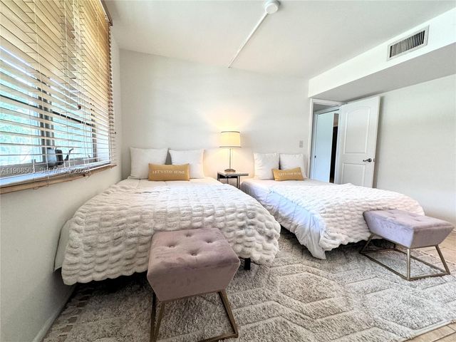 901 W Cypress Ln 201, Pompano Beach, FL 33069