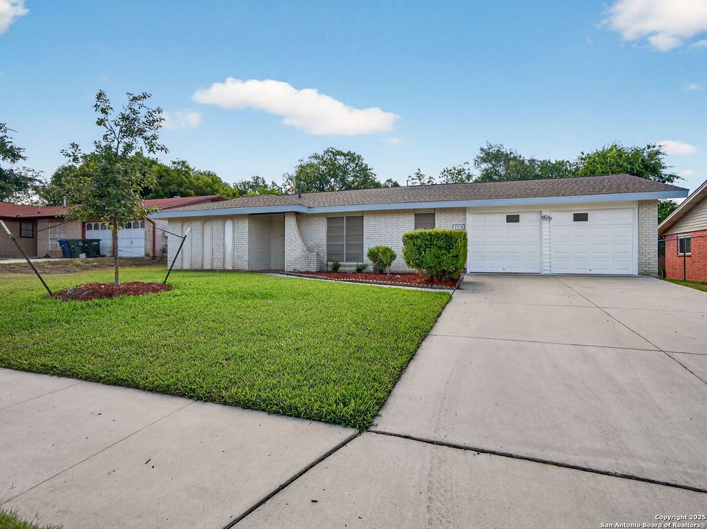 4230 Eagle Nest, San Antonio, TX 78233
