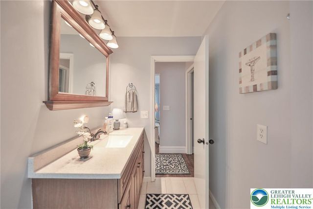 3705 Gloucester Drive, Bethlehem City, PA 18020