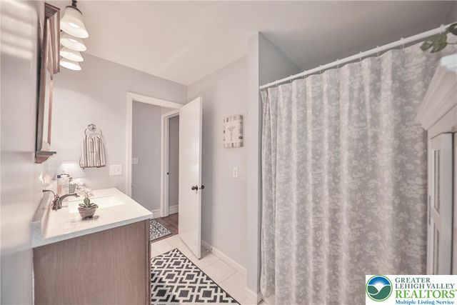 3705 Gloucester Drive, Bethlehem City, PA 18020