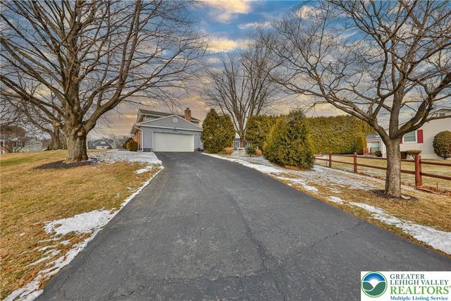 3705 Gloucester Drive, Bethlehem City, PA 18020